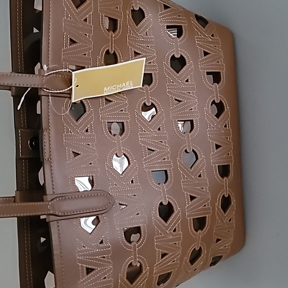 💫Michael Kors Eliza Large East West Open Tote💫 - Picture 9 of 9